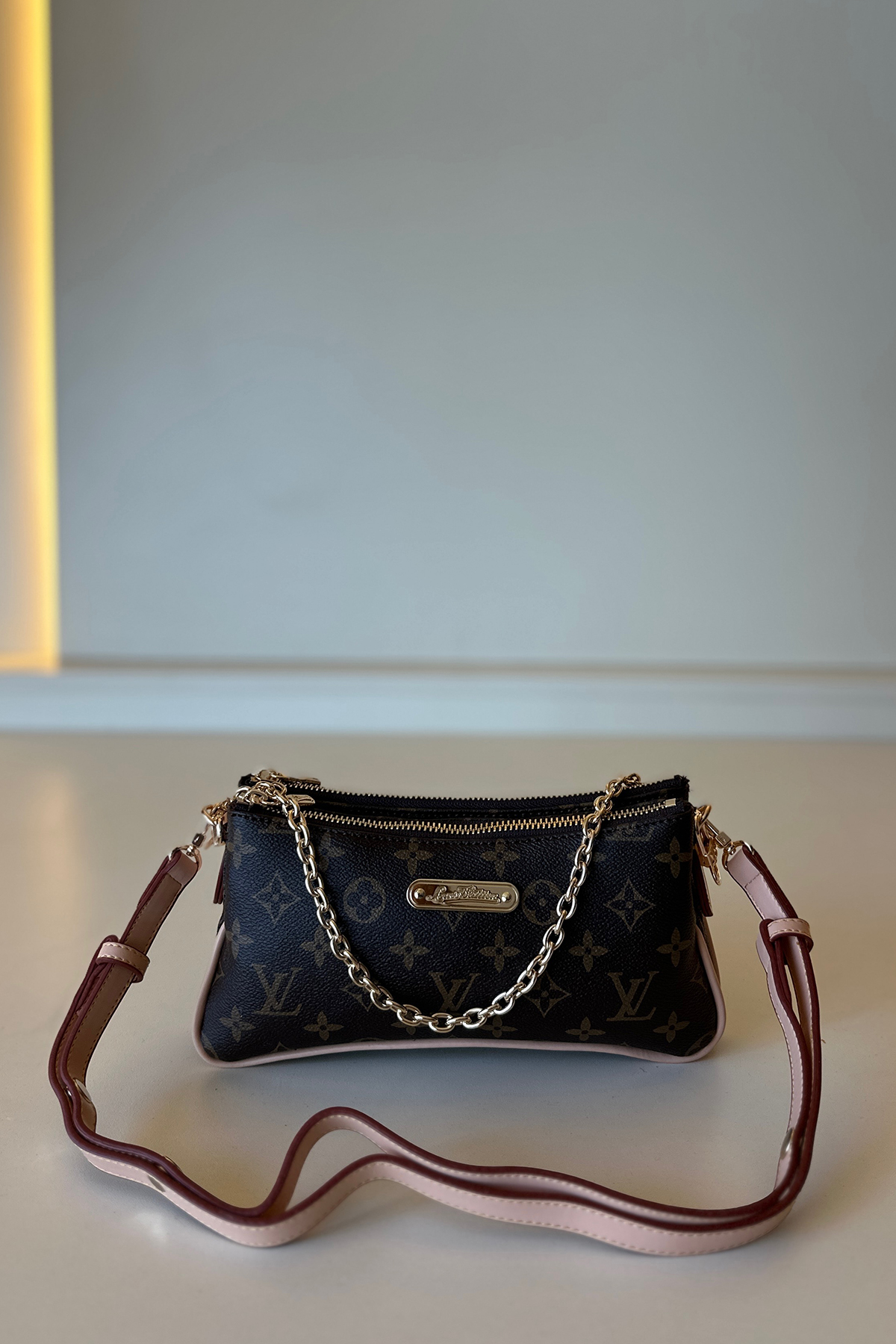 LV. - Liv Pochette Kahve